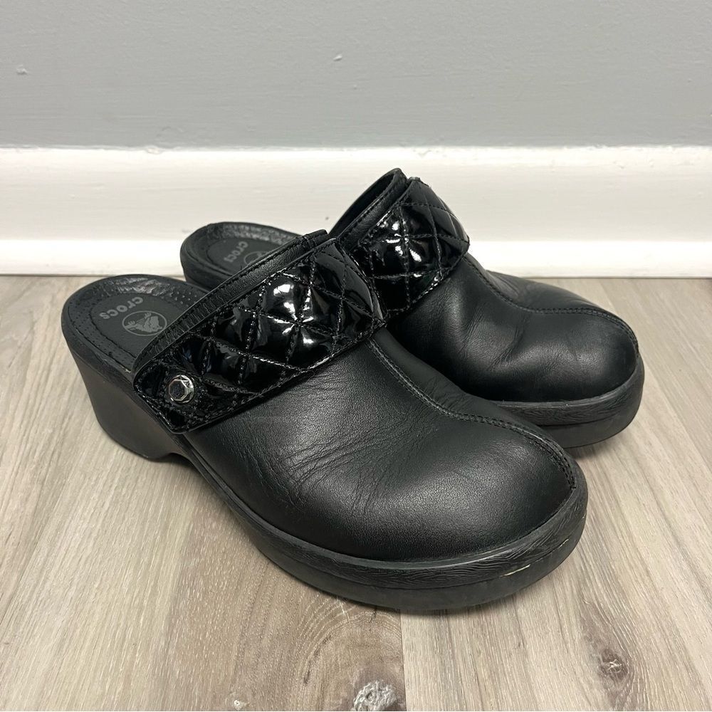 CROCS Mules Women’s 7 Cobbler Black Quilt‎ Strap Slip-On Clog